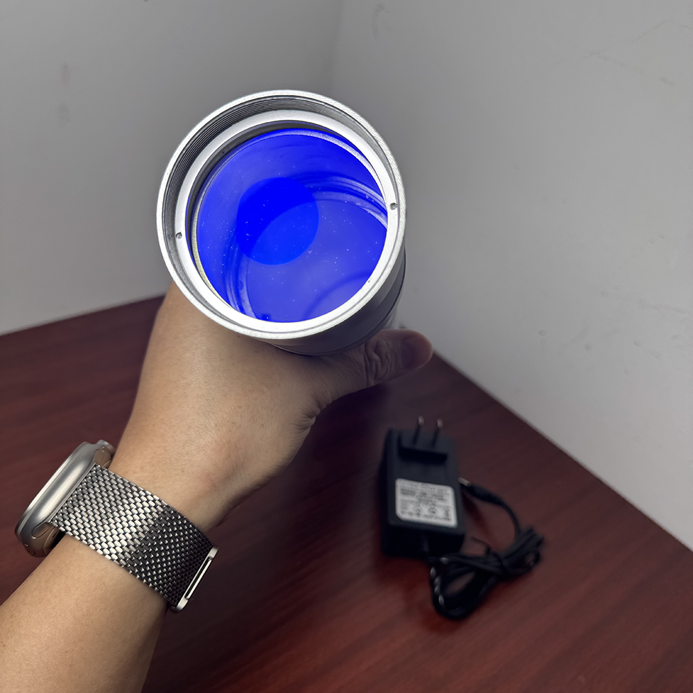200Wハンドヘルドレーザー点火器 - 高効率で安全にアイテムを点火! - 画像 (2)